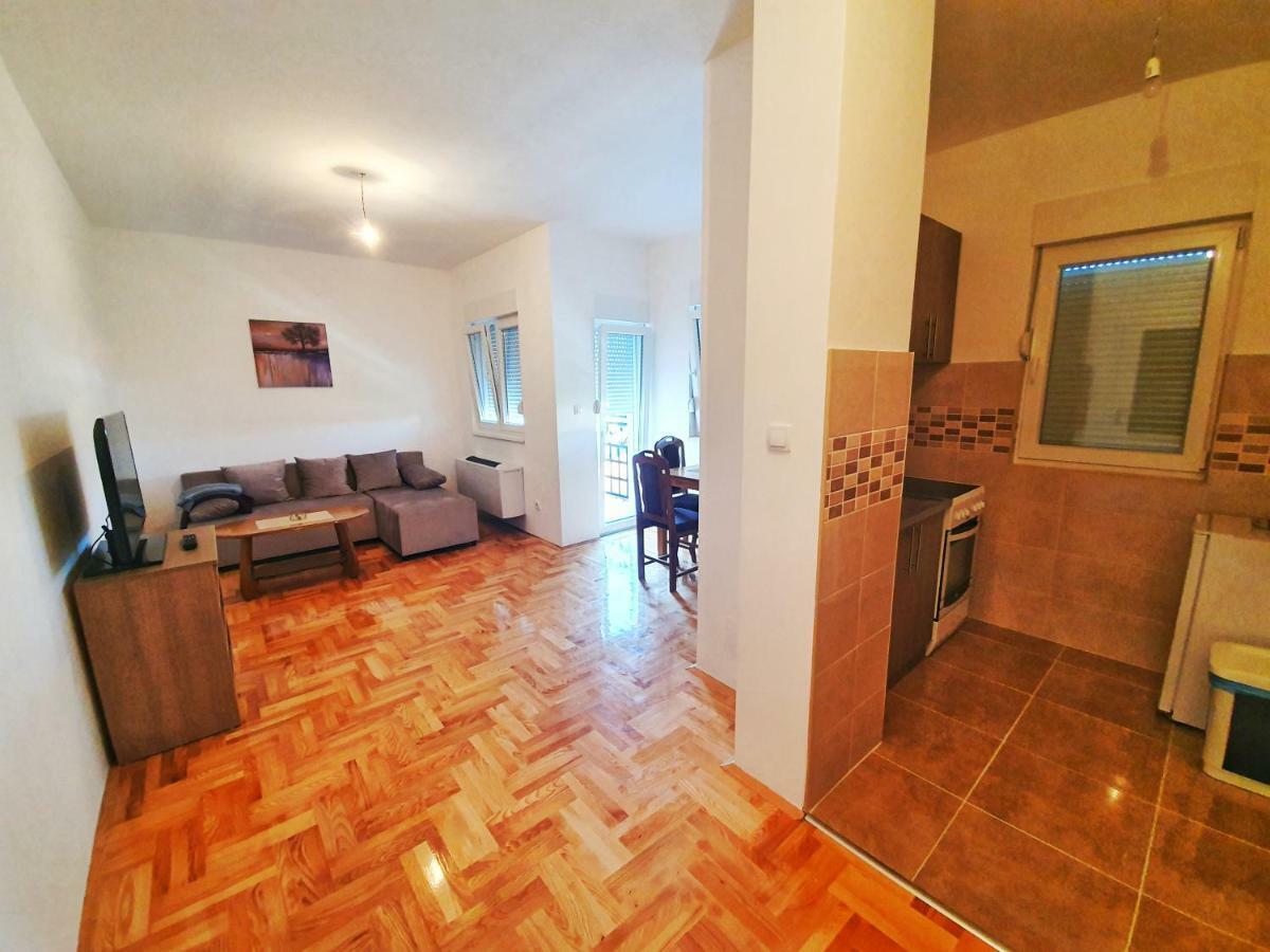 Apartman 44 Bijeljina Exterior foto