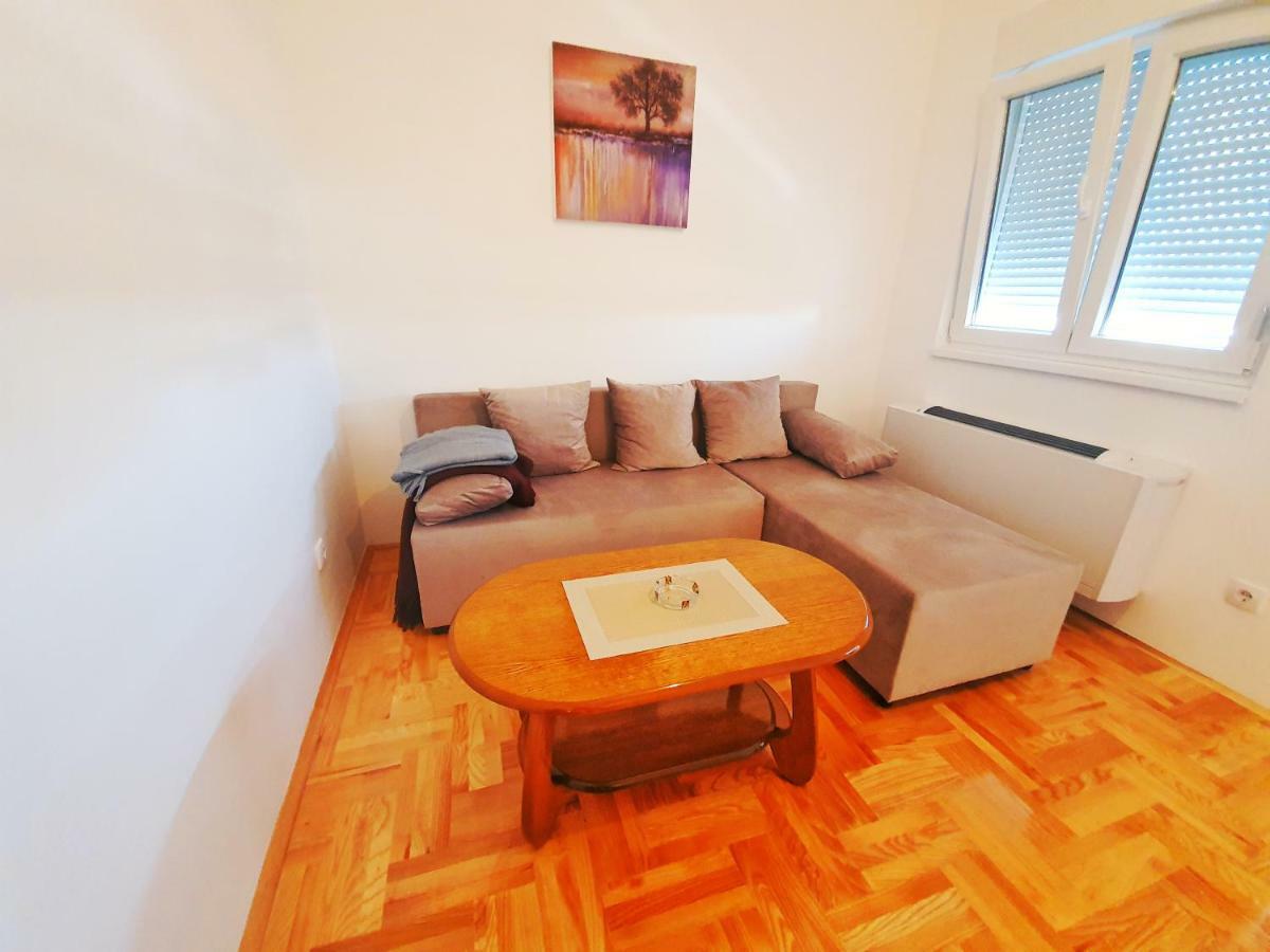 Apartman 44 Bijeljina Exterior foto