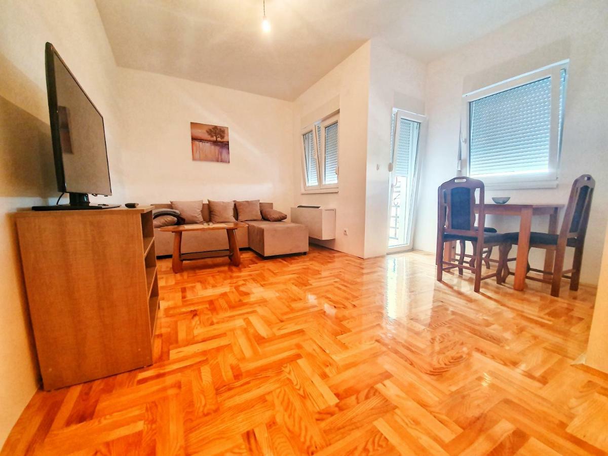 Apartman 44 Bijeljina Exterior foto