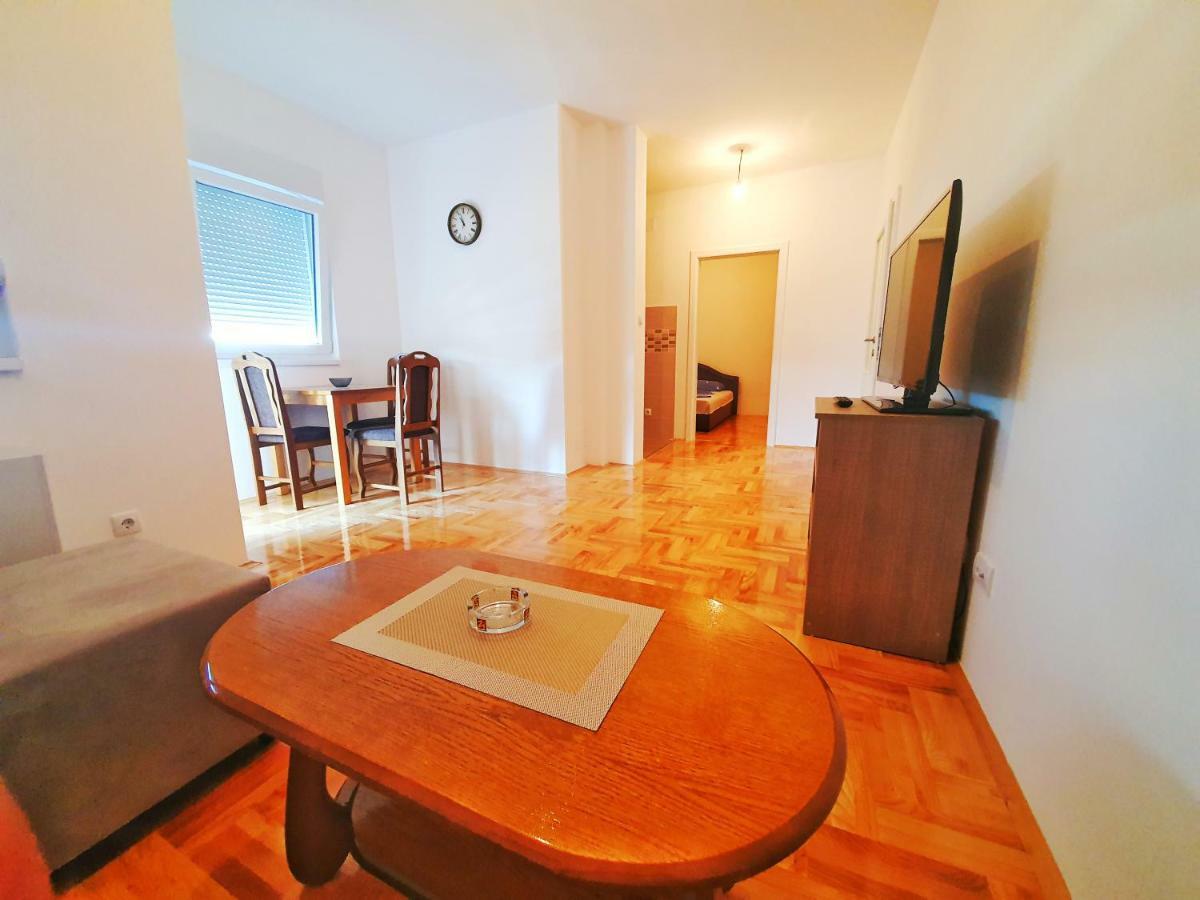 Apartman 44 Bijeljina Exterior foto